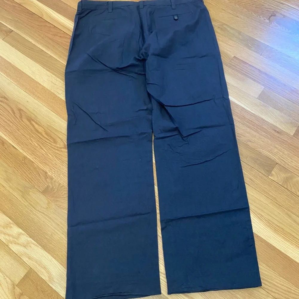 Banana Republic men’s linen cotton blend herringbone pant